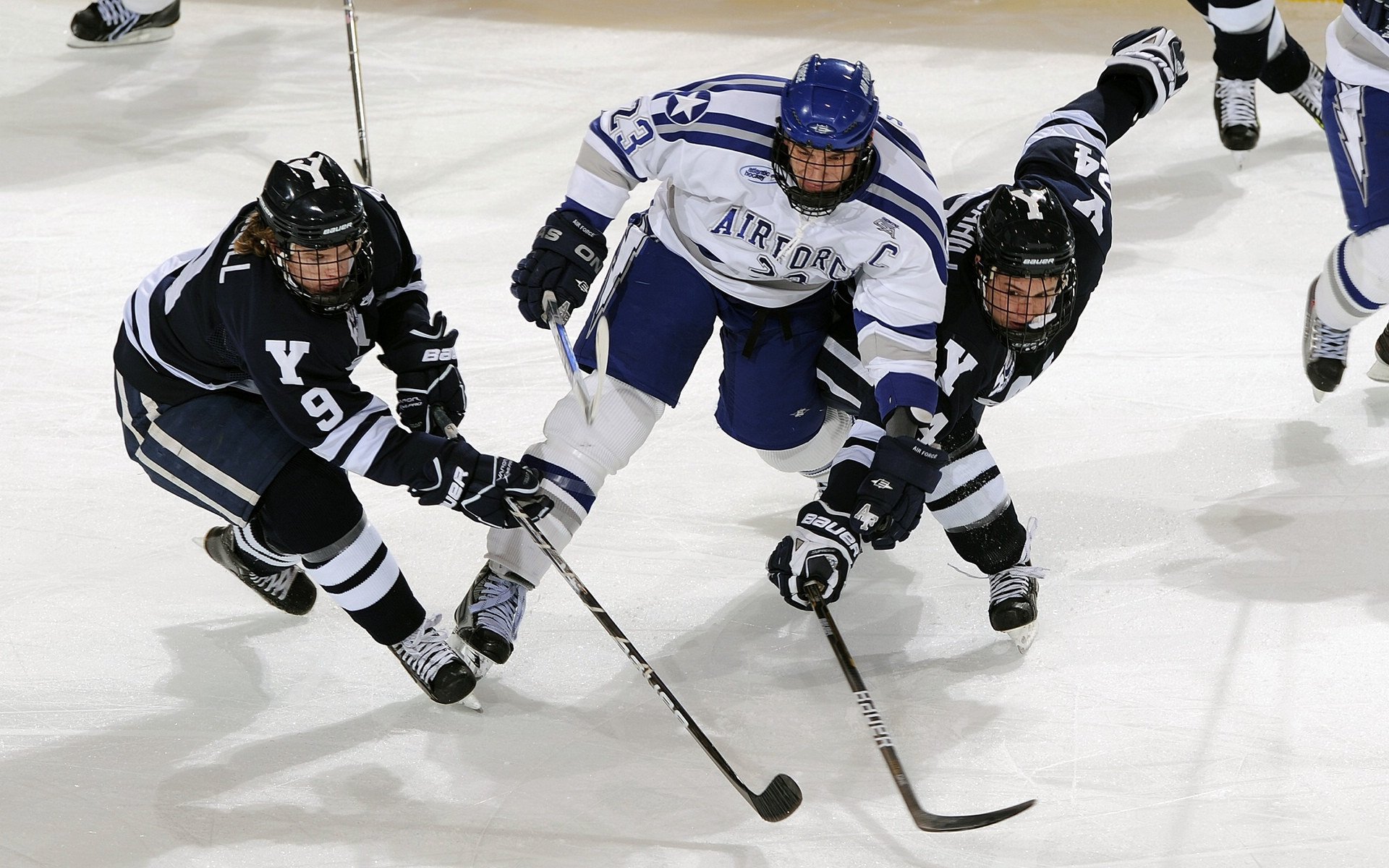 中国足协杯决赛前瞻:北京国安与河南俱乐部巅峰对决将于12月6日上演!
